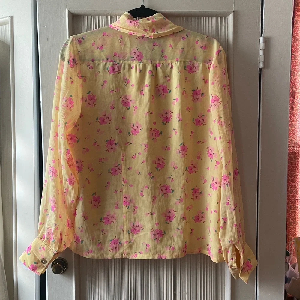 Linea by Louis Dell'Olio Yellow and Pink Floral 100% Silk Blouse - Picture 2 of 7